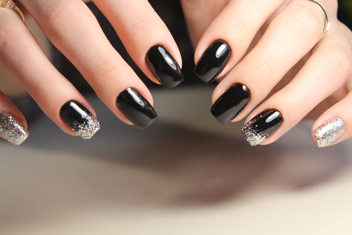OPTION OF DIP OR GEL POLISH